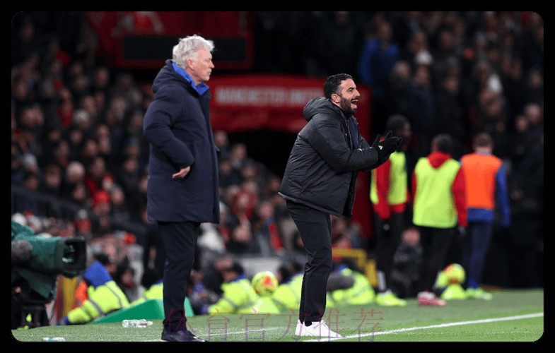 40岁阿莫林蹲地捂脸!执教曼联1周年+输球率近5成 怒批全队:糟糕 40岁阿莫林蹲地捂脸!执教曼联1周年+输球率近5成 怒批全队:糟糕